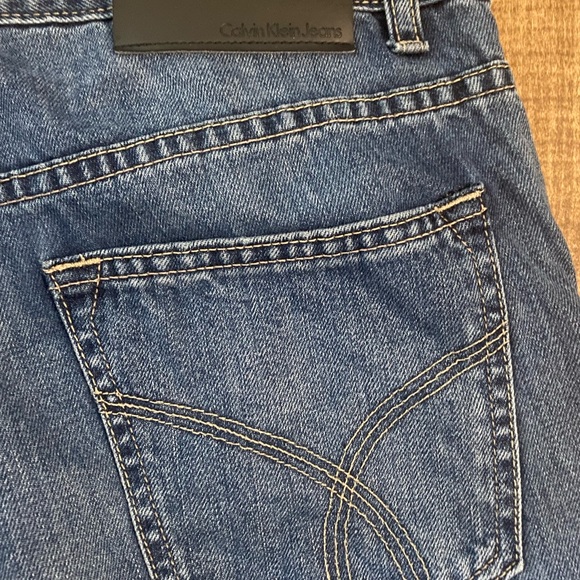 Calvin Klein Jeans - Picture 3 of 6
